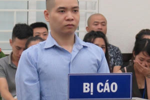 "Ông trùm ma túy" bị bắt khi đang mây mưa cùng bạn gái trong khách sạn