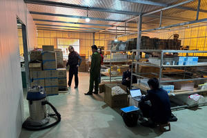 Tạm giữ 22kg pháo hoa nổ và hơn 1.000 sản phẩm mỹ phẩm nhập lậu tại Vĩnh Phúc