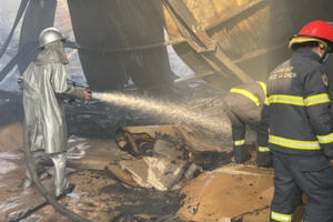 Kịp thời khống chế vụ cháy nhà xưởng rộng 1.500m2 ở Hà Nội