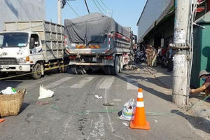 Va chạm với xe ben, người đàn ông chết thảm dưới gầm xe