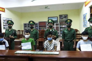 Sơn La: Bị bắt vì lợi dụng mưa bão, sương mù để vận chuyển 10 bánh heroin