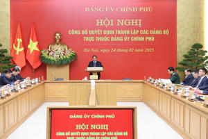 Thủ tướng trao quyết định thành lập 15 Đảng bộ thuộc Đảng uỷ Chính phủ