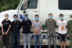 Bắt quả tang xe tải chở 6 người xuất cảnh trái phép sang Campuchia