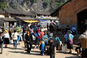 Hàng ngàn du khách đến Cao nguyên đá Đồng Văn dịp Tết Nguyên đán Kỷ Hợi 2019