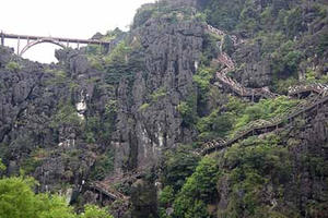 Ninh Bình tháo dỡ xong công trình sai phép xuyên di sản Tràng An