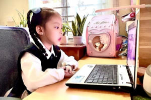 Bộ GD&ĐT sẽ ban hành văn bản hướng dẫn học trực tuyến an toàn tại nhà