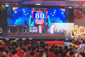 Năm học mới 2025-2026: Lễ khai giảng lịch sử và đầy cảm xúc