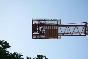 Hà Nội: "Tử thần trên cao" giăng khắp phố