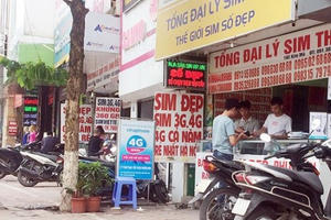 Ôm sim 11 chờ đổi số: Dân đầu cơ toát mồ hôi