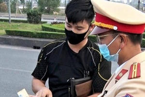 Gần 15.000 giấy phép lái xe quá hạn xử lý thế nào?