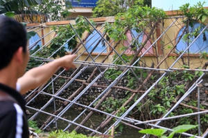 Vụ trường học "chống nạng", nhà dân nghiêng nứt: Sập đã có bảo hiểm lo (?!)