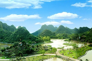 Địa ốc 7AM: Nhà hàng xây trên... bãi biển, khu du lịch Thung Nham hơn 10 năm hoạt động không có ĐTM