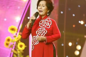 Danh ca Phương Dung "Tâm sự ngày xuân" cùng khán giả Sol Vàng