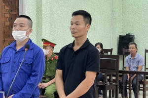 Tổ chức cho nhóm người nước ngoài nhập cảnh trái phép, 2 đối tượng lĩnh án Tổ chức cho nhóm người nước ngoài nhập cảnh trái phép, 2 đối tượng lĩnh án