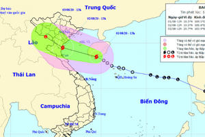 Bão số 2 xuất hiện trên biển Đông gây biển động và lốc xoáy