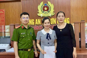 Công an xã hỗ trợ người dân trả lại tiền cho người chuyển nhầm 1.5 tỷ đồng
