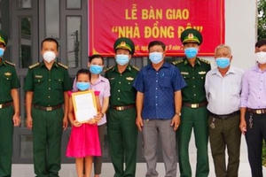 Bộ Chỉ huy BĐBP Tây Ninh bàn giao "nhà đồng đội" cho quân nhân khó khăn