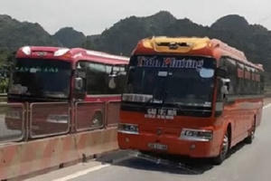 Thanh Hóa: Tài xế xe khách chạy ngược chiều bị tước giấy phép lái xe 2 tháng