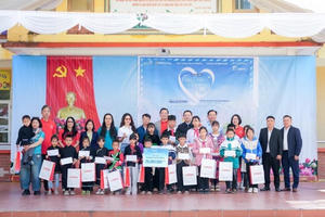 ROX Group ủng hộ Quỹ Vì người nghèo TP Hà Nội