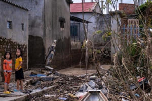 Bảo vệ trẻ em trước thiên tai, ô nhiễm môi trường