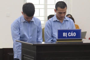 Cô gái bị bán sang Trung Quốc sau màn kịch rủ đi cắm trại Cô gái bị bán sang Trung Quốc sau màn kịch rủ đi cắm trại