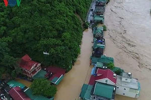 10 người chết và mất tích trong đợt mưa lũ sau bão số 4 10 người chết và mất tích trong đợt mưa lũ sau bão số 4