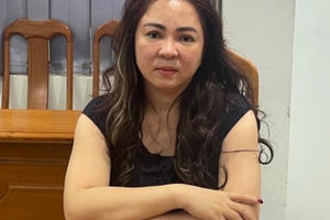 Xem xét vai trò đội ngũ 'hậu cần' giúp bà Nguyễn Phương Hằng livestream