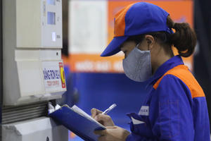 Kinh tế 24h: Giá vàng, giá xăng đồng loạt giảm