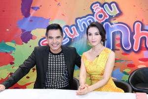 Trung Dũng và MC Thanh Mai bị thí sinh “đe dọa” trên sân khấu “Siêu mẫu nhí”