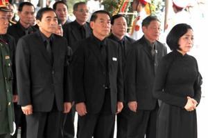 Đại diện các tỉnh thành trong cả nước viếng Chủ tịch Nước Trần Đại Quang