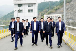 Thứ trưởng Bộ Nông nghiệp và Môi trường kiểm tra tiến độ dự án hệ thống kênh mương ở Phú Thọ