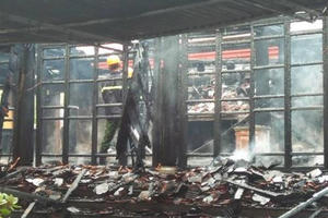 Ngôi đền tại Nghệ An bị lửa thiêu rụi