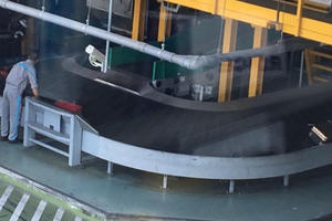 Nhân viên hàng không tự ý mở cửa nội bộ để... đón người nhà