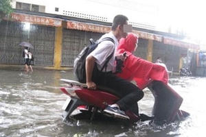 Mẹ Việt đừng làm 'nô lệ cho con' nữa!