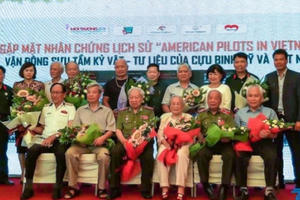 Gặp mặt nhân chứng lịch sử “Phi công Mỹ ở Việt Nam”