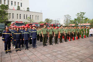 Thái Bình: Gần 200 cán bộ, chiến sĩ Công an diễn tập chữa cháy và cứu nạn, cứu hộ