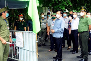 Bí thư Hà Nội yêu cầu cấp giấy đi đường nhanh gọn