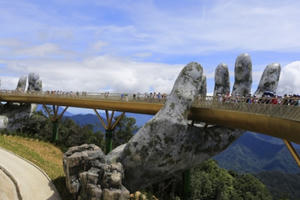 Cầu Vàng được trao “Chứng nhận đặc biệt cho công trình xuất sắc nhất” Cầu Vàng được trao “Chứng nhận đặc biệt cho công trình xuất sắc nhất”