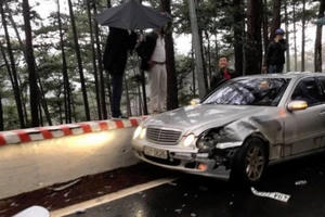 Lâm Đồng: Nhiều người bị thương sau vụ va chạm giữa 4 ô tô tông nhau trên đèo Prenn