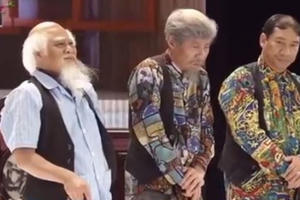 Video màn chúc Tết Mậu Tuất "bá đạo trên từng hạt gạo" của Vân Dung với Xuân Bắc, Tự Long, Công Lý, Quang Thắng