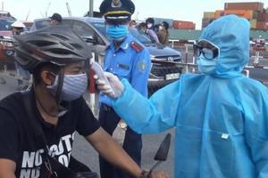 Xét nghiệm y tế toàn bộ khách đến TPHCM từ 9/4