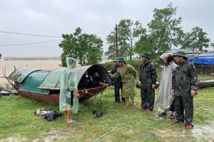 Thủ tướng yêu cầu tập trung ứng phó, khắc phục hậu quả bão số 10 và mưa lũ sau bão
