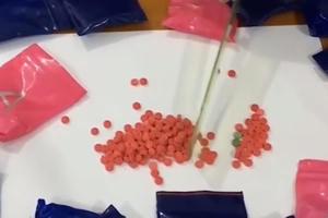 Tin nhanh: Bắt giữ đối tượng mua bán 4.800 viên ma túy tổng hợp