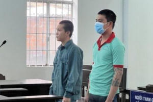 Bình Thuận: Tuyên phạt 27 tháng tù giam 2 đối tượng chuyên đột nhập nhà dân lấy điện thoại