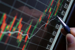 Thị trường chứng khoán ngày 1/8: Xu hướng tăng khó được bảo toàn