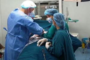 Người đàn ông Quảng Bình ngỡ ngàng biết mình mắc bệnh ung thư... vú