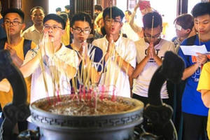 Chuyện cầu may trước khi thi của các sĩ tử xưa Chuyện cầu may trước khi thi của các sĩ tử xưa