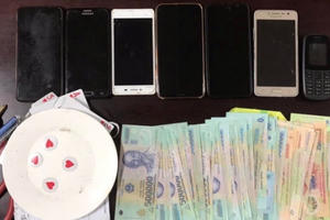 Công an huyện Can Lộc bắt giữ nhiều đối tượng lên núi chơi "xóc đĩa"