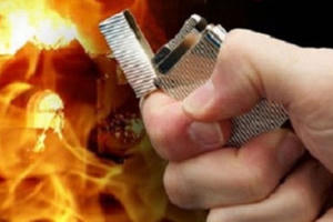 Không lấy được sổ hộ khẩu, nghịch tử giận dữ đốt nhà