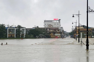 Nhiều địa phương ở miền Trung bị thiệt hại do mưa lớn